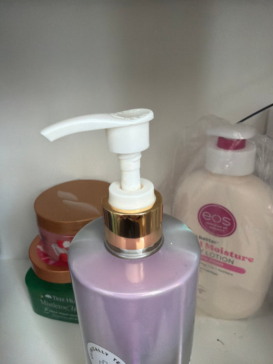 Olay Firming + Collagen 17oz Lotion Pump In Stock Now *Lid lifted*